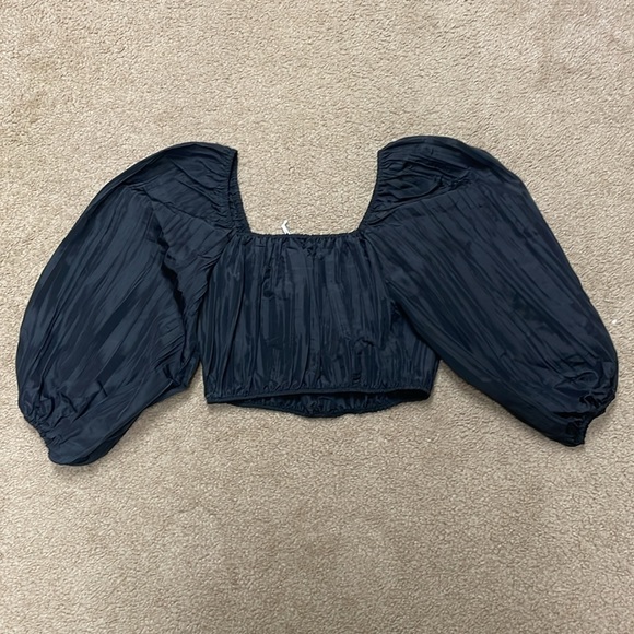 Show Me Your MuMu women cropped shirt. Small. NWT! - Picture 6 of 6